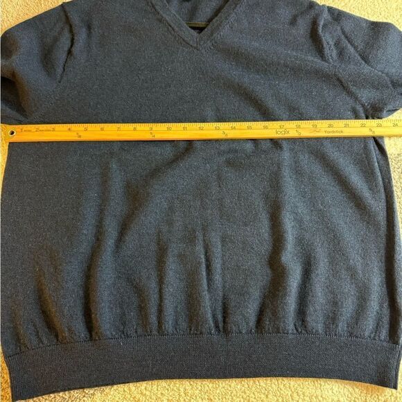 Turnbury Sweater Mens Size 2X Extra Fine Merino Wool Knit Navy Blue V Neck - Picture 4 of 10